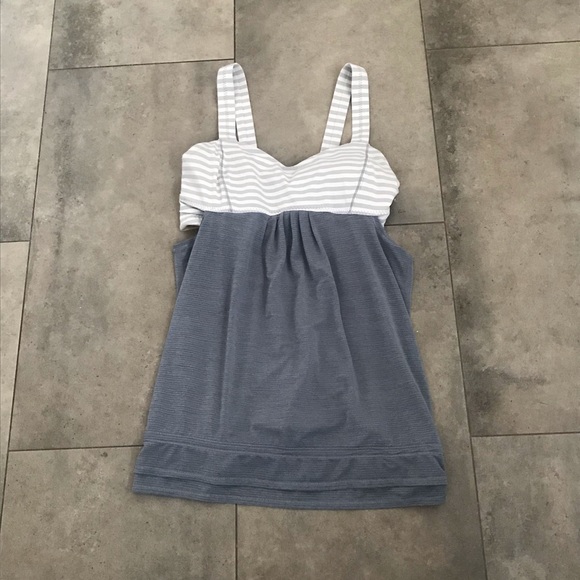 Lululemon back on track gray tank! - Picture 3 of 8
